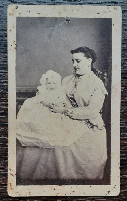 FOTOGRAFIE CDV - PORTRET FEMEIE CU COPIL - ATELIER F. DUSCHEK BUCURESCI, RARA