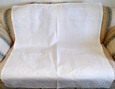 Fata de masa Vintage din bumbac cu broderie manuala florala.