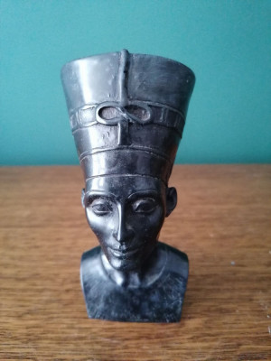 Bustul reginei Nefertiti foto