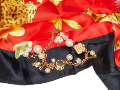 CODELLO,esarfa de lux, DESIGNER, noua ,colier nou cadou