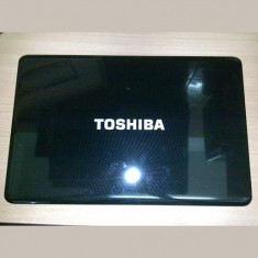 Capac LCD Toshiba Satellite L675(inceput de crapatura coltul stanga jos)