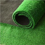 Covor tip gazon, cu iarba artificiala, dimensiuni 1 x 3m, rezistent la intemperii, prevazut cu micro orificii pentru scurgerea apei, verde
