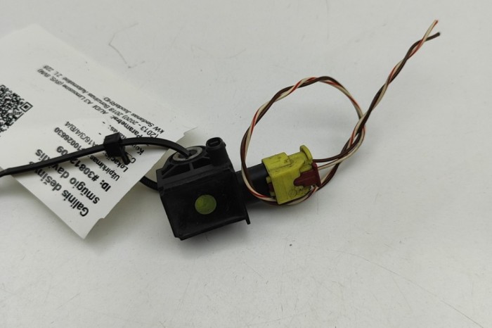 Senzor de impact dreapta spate AUDI A3 Limousine 8VS, 8VM 2018 OEM: 5Q0959651 | 30812109