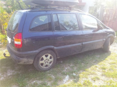 Opel Zafira 7 locuri foto