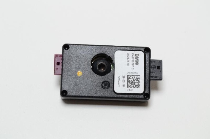 Amplificator de antena BMW X1 F48 2017 OEM: 9289587 3282617