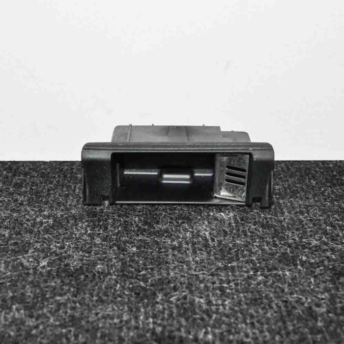 Scrumiera AUDI A8 D3 4E2, 4E8 2005 OEM: 4B0857406A 2518926