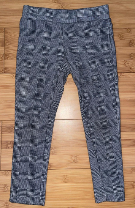 Pantaloni casual fata carouri alb negru C&amp;A bumbac/lycra 4 ani noi!