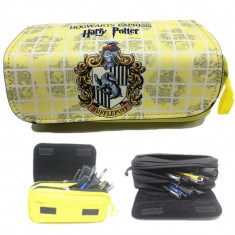 Penar / Portfard / Gentuta Make up - HARRY POTTER Hufflepuff foto