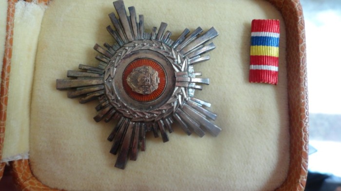 DECORATIA STEAUA RPR,CU DECRET ORIGINAL .