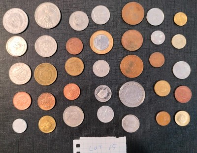 Lot 35 monede 15 foto