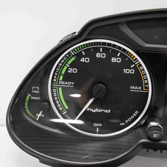 Ceas de bord AUDI Q5 8R 2012 OEM: 8R0920930L