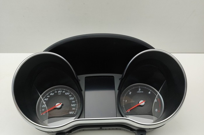 Ceas de bord MERCEDES-BENZ C W205 2017 OEM: A2059007133,A2059013915,A2059048800,A2059024318 30390323