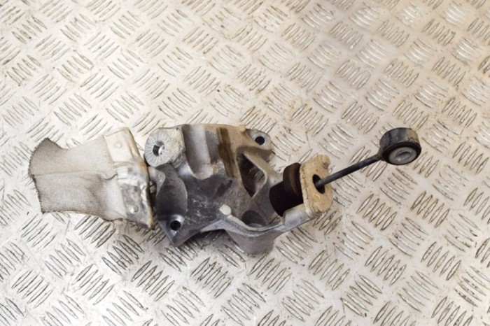 Suport motor st&acirc;nga AUDI Q7 4M 2016 OEM: 4M0199307 | 14000018