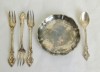 Set argintat pentru desert cu design clasic