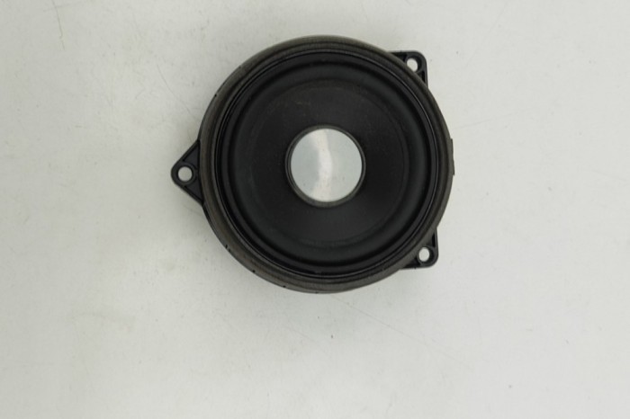 Difuzor ușă st&acirc;nga spate BMW 3 F30, F80 2015 OEM: 9289965 | 31455493