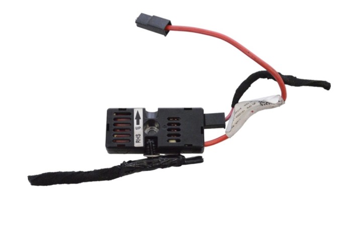 Amplificator de antena TESLA MODEL S 2016 OEM: 1012002-00-B 23126290