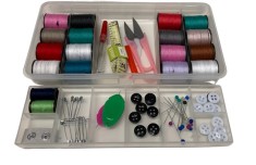 Set de cusut pentru croitori, 70 elemente, carcasa inclusa, multicolor
