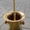 Elegant mojar antic cu pistil din bronz masiv de dimensiuni impresionante,piesa cu o lucrătură de o foarte mare finețe ,stare excelentă