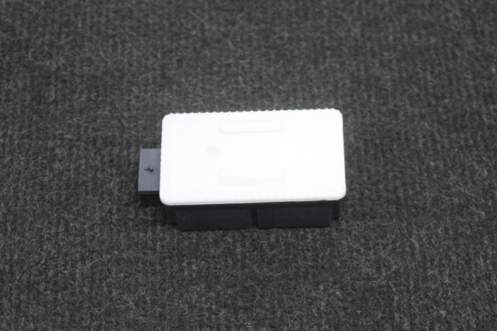 Modul de control presiune anvelope TESLA MODEL 3 2018 OEM: 1118580-00-C,A2C15064700 11256199