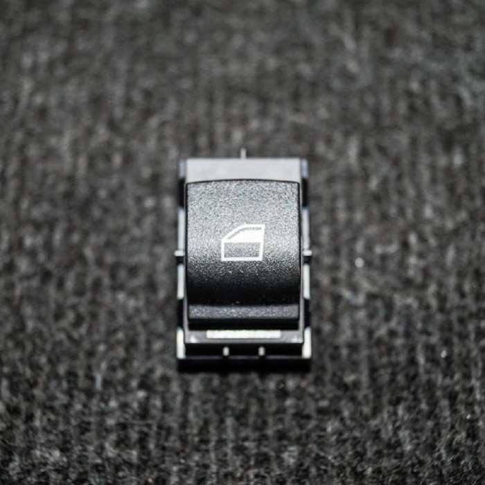 Buton geam ușă st&acirc;nga spate BMW X3 F25 2011 OEM: 9234704 2470581