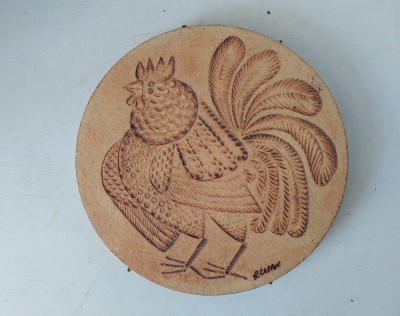 Placa ceramica decorativa cu cocos, semnata Roger Capron, VALLAURIS Franta, anii 60, vintage, cu suport pentru agatare, 18cm diametru, arta ceramica foto