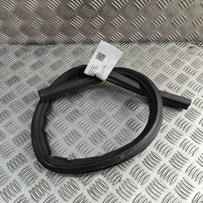 Garnitura de cauciuc motor OPEL MOKKA 2024 OEM: 9867834080 30759056