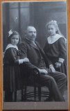 Cumpara ieftin Foto pe carton gros , Cernauti , 1906 ; Avocat Dr .Vormund Trompeteur