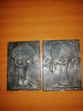 Pereche placa aplica metalica gravata gravura portret relief mama fiica fata