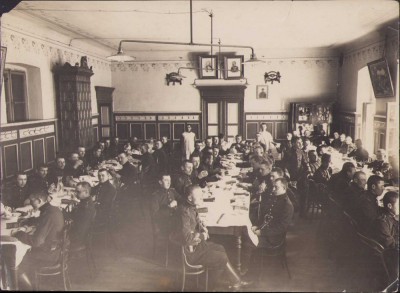 HST P2/50 Poza elevi militari rom&amp;acirc;ni artilerie &amp;icirc;n sala de mese 1913/14 București foto