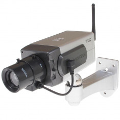 Camera Falsa de Supraveghere Video cu Senzor si Motoras de Miscare, Antena Wireless, Iluminare LED IR, Aspect Ultra Realist, Sticker CCTV foto