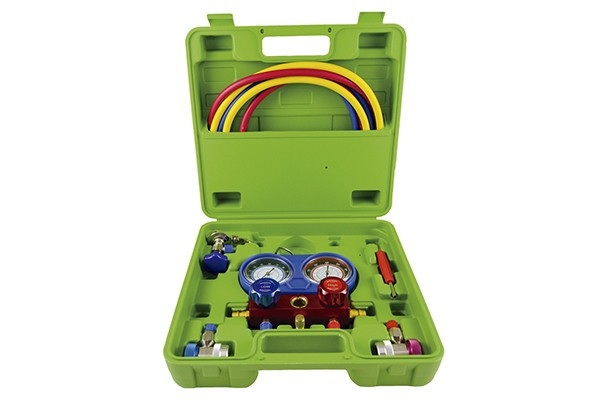 SET DE VERIFICARE, GOLIRE SI UMPLERE A SISTEMULUI AUTO A/C