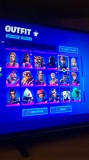 VAND CONT DE FORTNITE CU Skinuri og pickexuri og dansuri og .DISCORD andrei.214