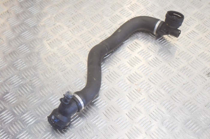 Furtun de lichid de răcire LAND ROVER RANGE ROVER VELAR L560 2019 OEM: HK83-8286-FD 13417434