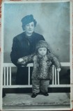 Fotografie tip carte postala, necirculata, mama cu baietelul, perioada interbelica