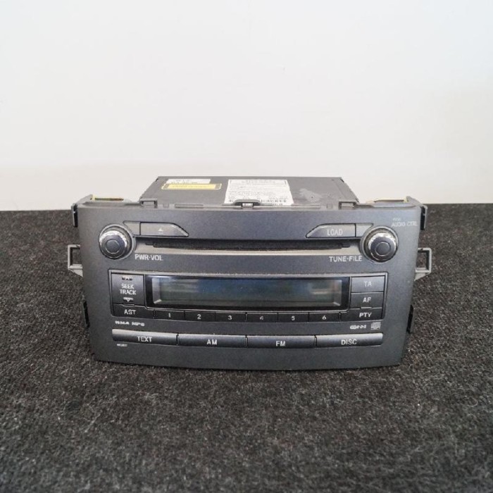 Unitate radio CD TOYOTA AURIS _E15_ 2010 OEM: 86120-02570 2524077