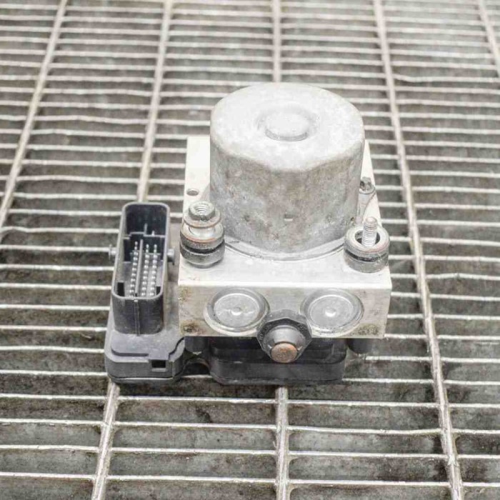 Pompa ABS TESLA MODEL X 2016 OEM: Hatchback | 10042657