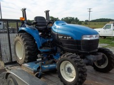 Tractor NEW HOLLAND TC33DA