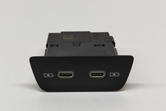 USB VW ID.3 E11 2022 OEM: 2G6035954 22277027