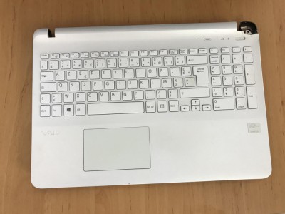 Tastatura SONY SVF152 SVF15 SVF152 SVF1521 SVF152C SVF153 SVF1531 White UK foto