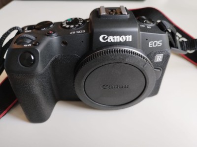 Camera foto Canon EOS RP (body), ca noua, cu accesorii foto