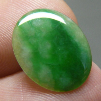 ~ Jad ( Jadeit ) natural - SUPERB - oval 2,11 ct. Certificat de Autenticitate foto