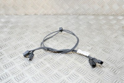 Port USB/AUX-In TESLA MODEL S 2016 OEM: 1004815-08-B 14697547 foto
