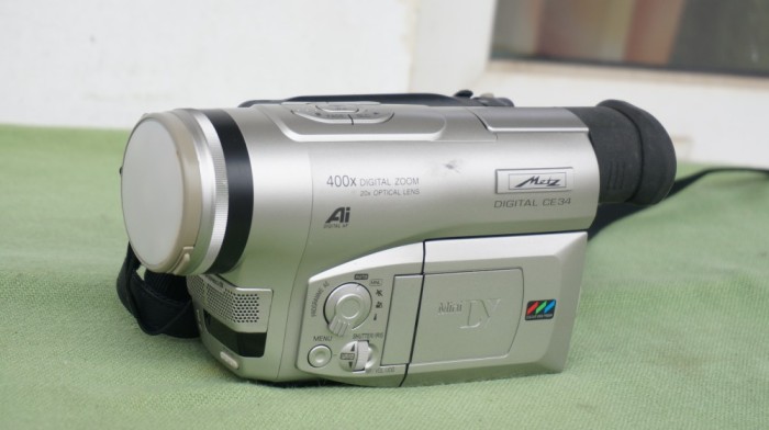 Camera video MiniDv marca METZ model CE34