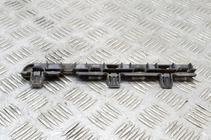 Suport prag lateral dreapta față BMW 5 Touring F11 2011 OEM: 7184776 18062715