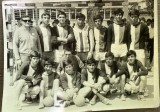 1973 Foto Echipa de Handbal a Grupului Scolar 23 August din Bucuresti, componenta echipei scrisa pe spate / istoria sportului comunism