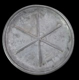 VECHE FARFURIE DECORATIVA DIN ZINC MASIV CU MOTIVE ASIATICE