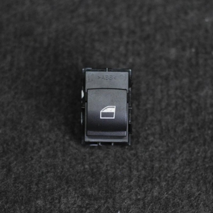 Buton geam ușă dreapta față BMW X3 F25 2010 OEM: 9202019 1733711