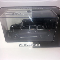 Macheta Austin FX4 London taxi - WHITE BOX scara 1:43