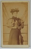 STUDIO ' NEURDEIN FRERES ' PARIS , DOAMNA LA TURNUL EIFFEL , FOTOGRAFIE C.D.V. , SFARSIT DE SECOL XIX