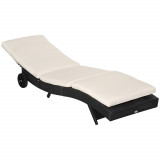 Cumpara ieftin Outsunny Șezlong de Grădină din Ratan PE Negru cu Spătar Reglabil și Pernă Captușită pentru Relaxare Optimală 207x70x70cm | Aosom Romania